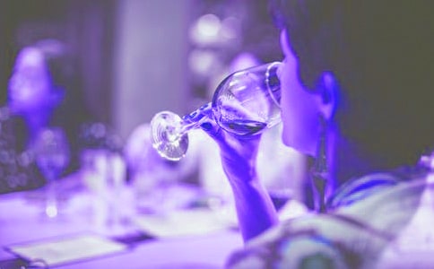 毕业酒会邀请函范文