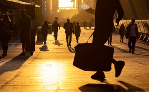 ��Ϊ�����ϸ���ƶ�