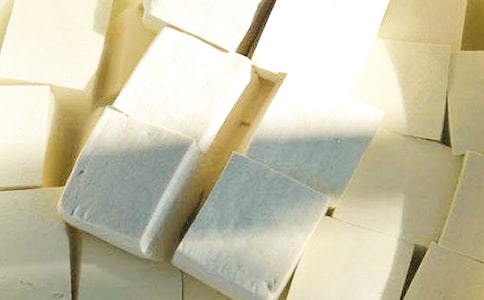 老板鱼炖酸菜豆腐汤