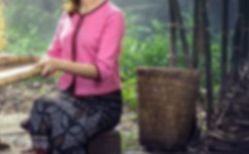 ��ѡ��Ů���η��Ը�ʵ��