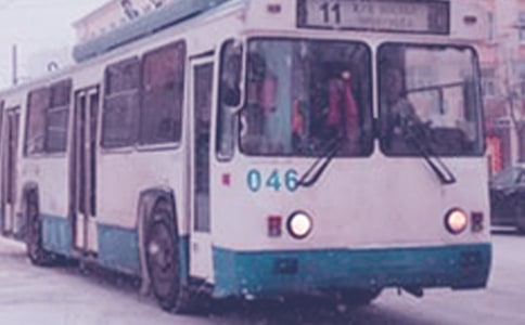 公共汽车小班语言教案