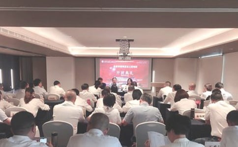 ְ����������