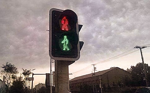 中班社会红绿灯眨眼睛教案