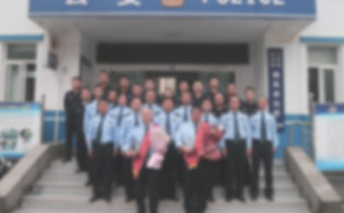 ��ѧ����ҵ���ͻ�У���´�