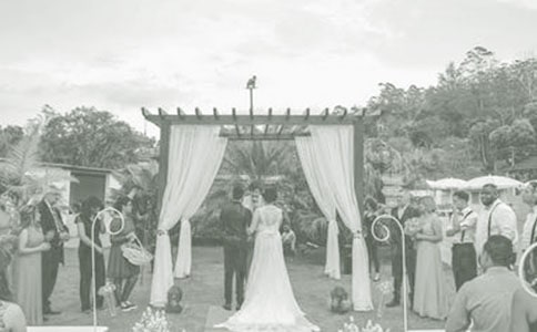 �������з����׷��Ը�