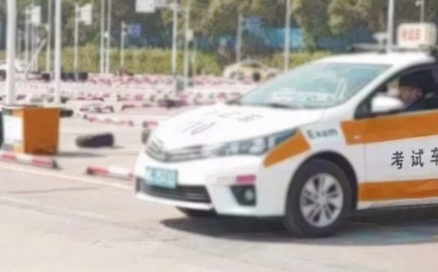 �����㣩��У�����ƶ�15ƪ