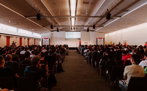 ��������һ�廯�����ĵ����