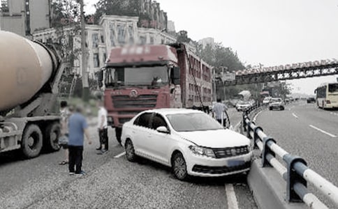 ��ͨ�¹ʵļ�����(15ƪ)