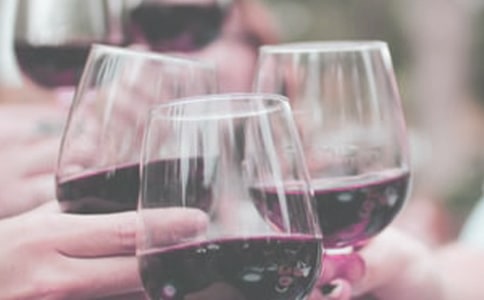 职场用餐敬酒的礼仪有哪些