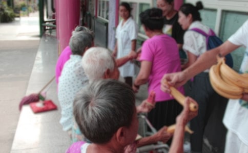 ����Ժ��ʵ������