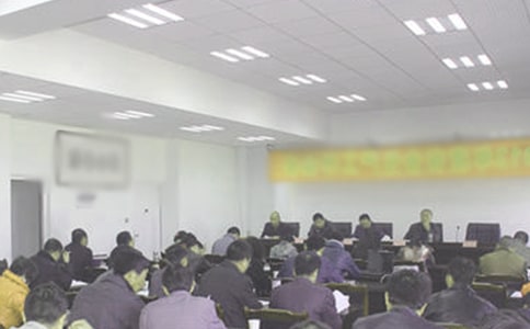 ��ʿ��Ƹ���ݽ���