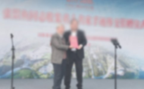 �쵼������ʽ�ϵ��´�