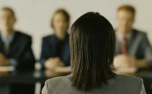 大学生应聘面试自我介绍300字(通用16篇)