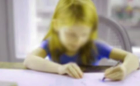 ������ɫ��Ů������С�����