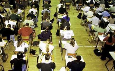 ��ĩ���Զ�Ա�ᷢ�Ը�(12ƪ)