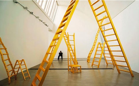 《花样玩梯子》大班教案(热)