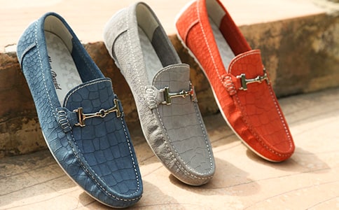 �а����Խ̰������ϵ�Ь��