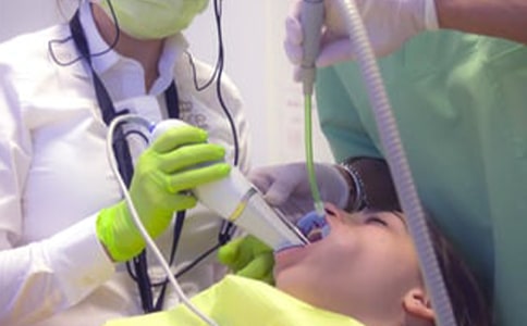 �а����Խ̰����������£���ҽ����