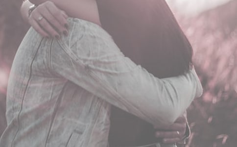 大班语言大熊的拥抱节教案