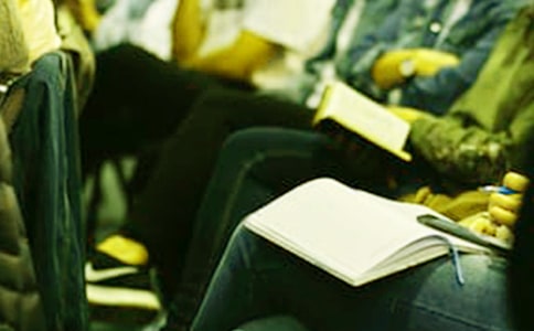 ���´�ѧ����̸�ᷢ�Ը�����