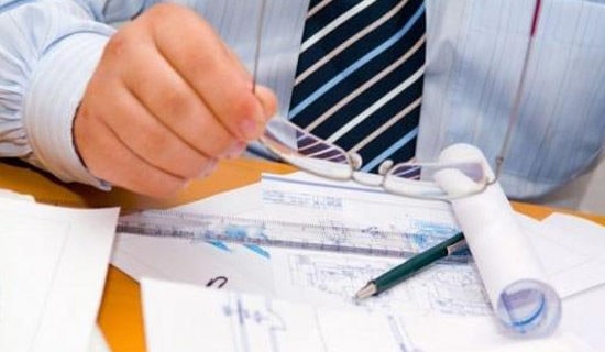 ����ְ����־����